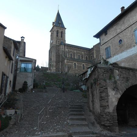 Gite Des Monts Saint-Izaire Exteriér fotografie
