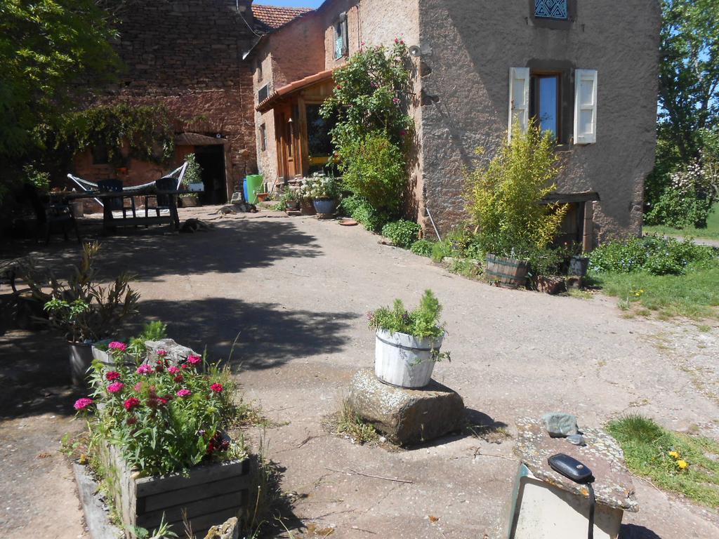 Gite Des Monts Saint-Izaire Exteriér fotografie